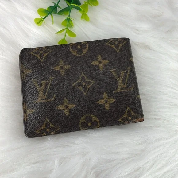 Louis Vuitton Monogram Bifold Wallet - Picture 3 of 14